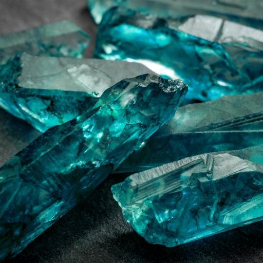 Showcasing Aquamarine gemstones